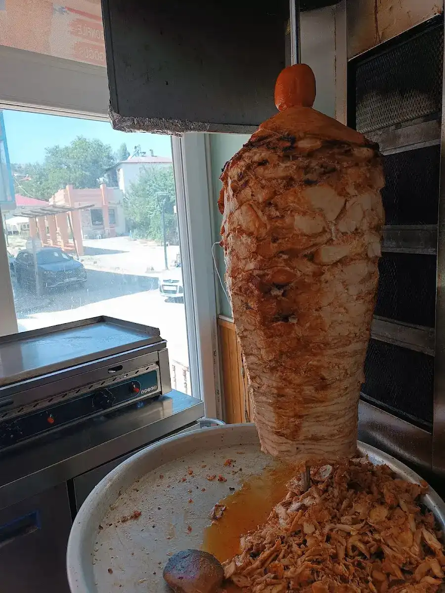 CADDE DÖNER TUFANBEYLİ fotoğraf 3