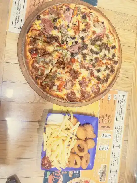 Turunch Pizza Cafe