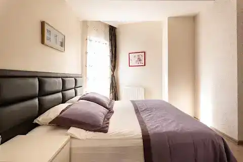 A Hotels & Suites