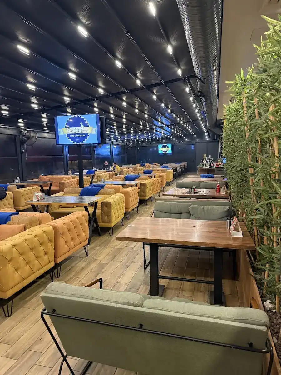 New City Lounge Cafe & Restaurant