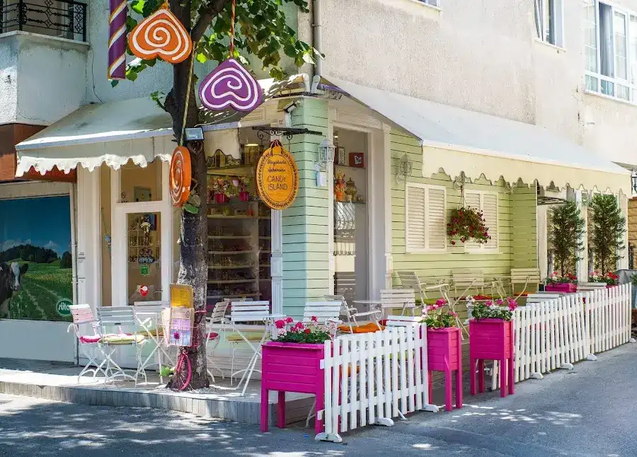 Büyükada Şekercisi Candy Island Cafe Patisserie