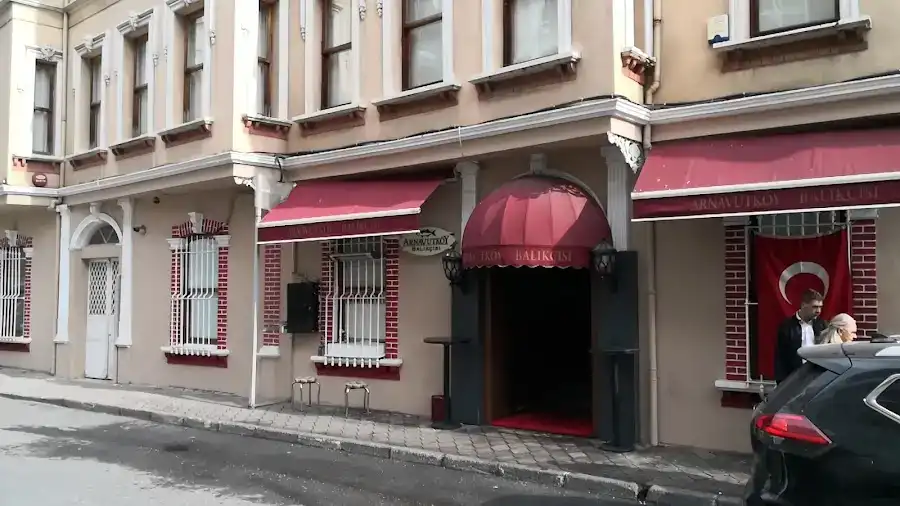 Arnavutköy Balıkçısı