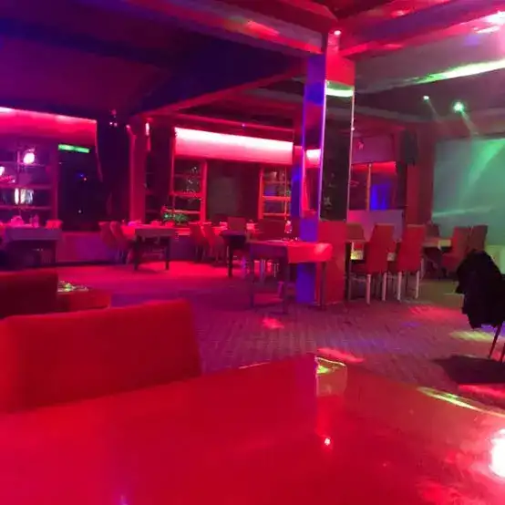 GAZİNO SHOW BAR