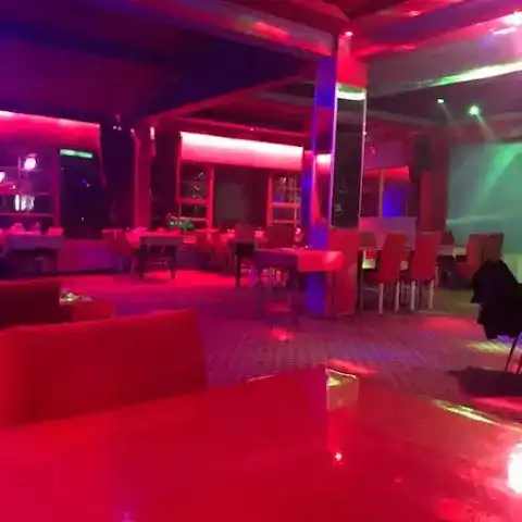 GAZİNO SHOW BAR