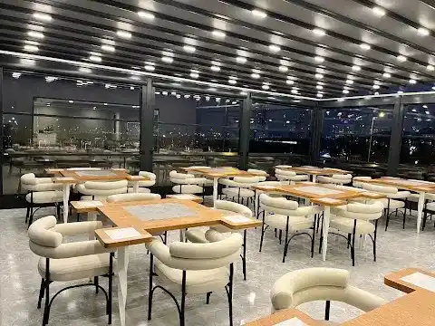 O La Vita Lounge