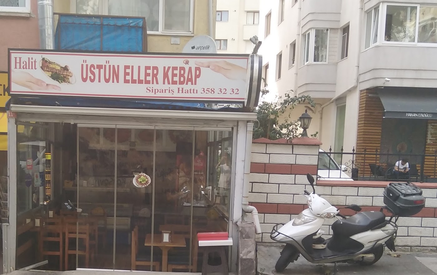 Halit Üstün Eller kebap salonu