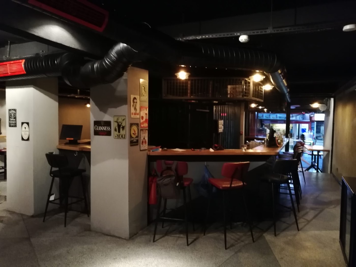 Harlem PUB - ROCK & BLUES