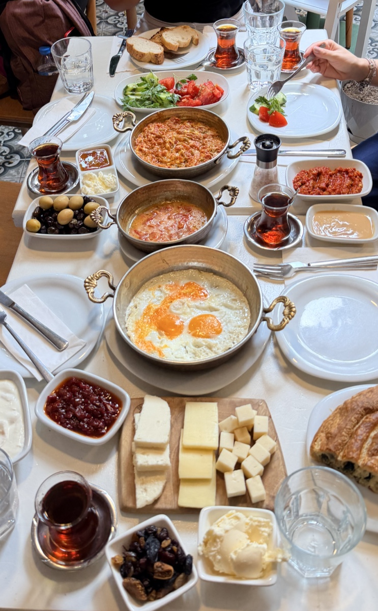 Kahvaltı Naga Putrika fotoğraf 3
