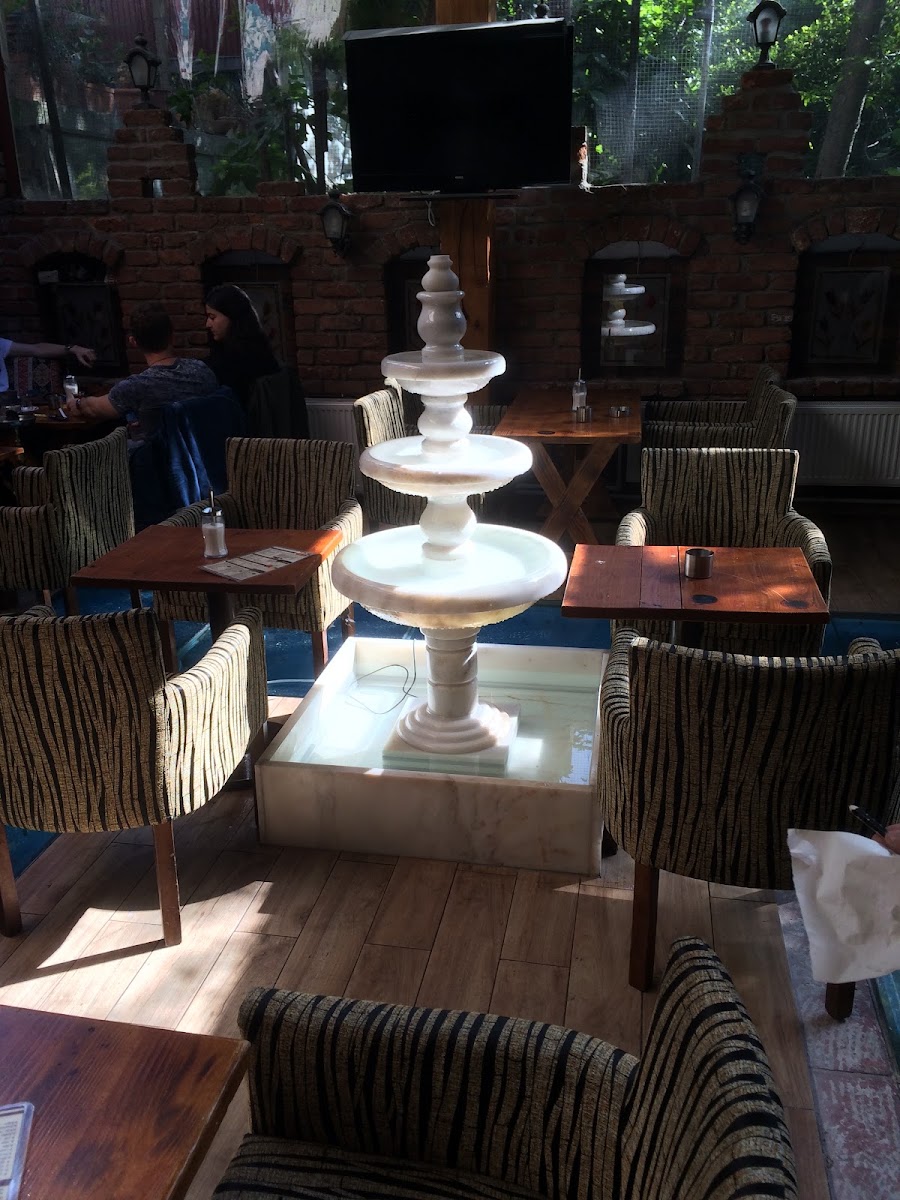 Sadıkpaşa Konağı Nargile Cafe