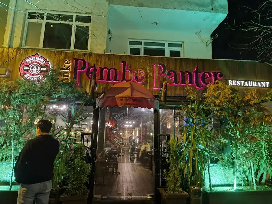 Pembe Panter