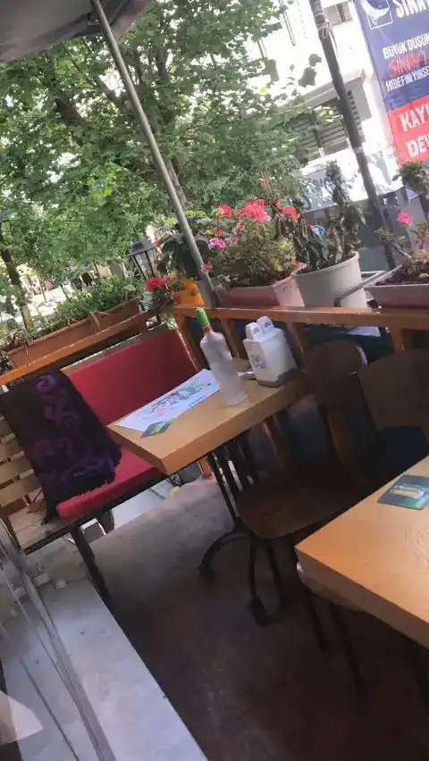 Mecidiyeköy Meyhanesi