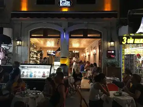 Alaçatı Tatlıcısı İmren