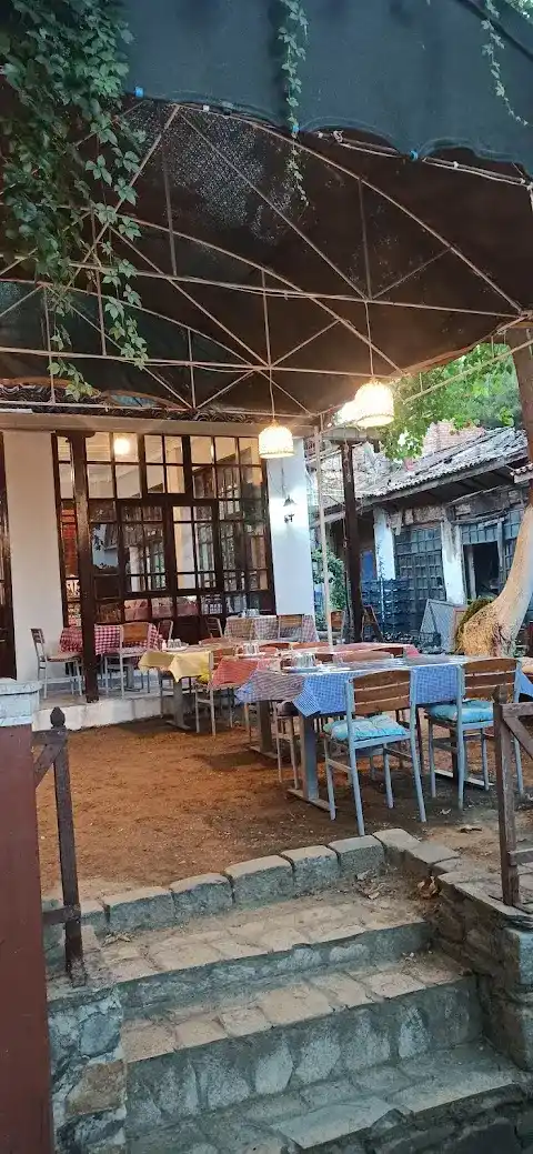 İzmir’de aile dostu kahvaltı için gönül rahatlığıyla bakılacak yerler